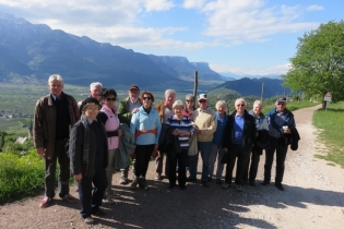 Dolomiten-Bustour mit Frühlingswanderung